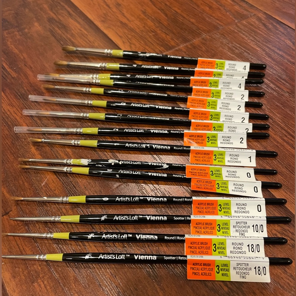 Artist’s Loft Vienna Level 3 Round Acrylic Paint Brush Bundle